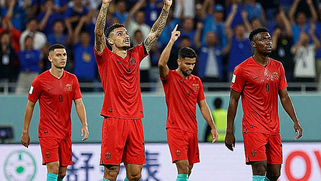 Estudiantes loại Flamengo trên chấm luân lưu: 180 phút không thủng lưới và ba pha cứu thua của Muslera
