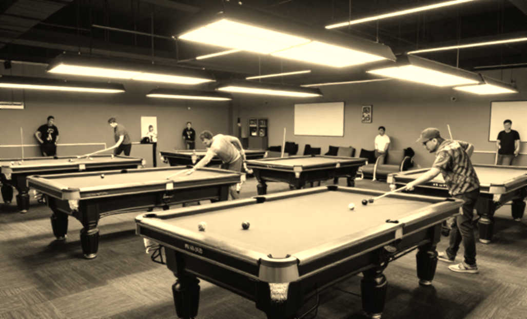 Phân tích từ hư không: Cỗ máy nội dung esports đang bán cho bạn cái gì
