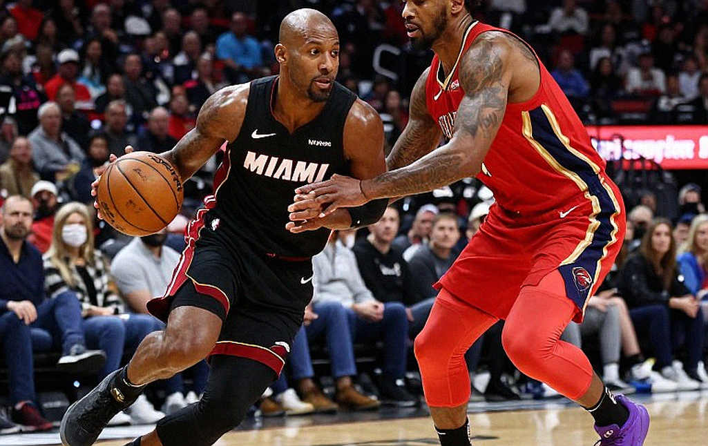 10 Dunks and 12-for-12: Kessler Opens His Lakers Chapter With a Page of History
