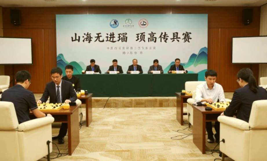 ChessBase Magazine #225: Gói huấn luyện cờ vua rộng cửa nhưng thiếu một lời hứa cốt lõi